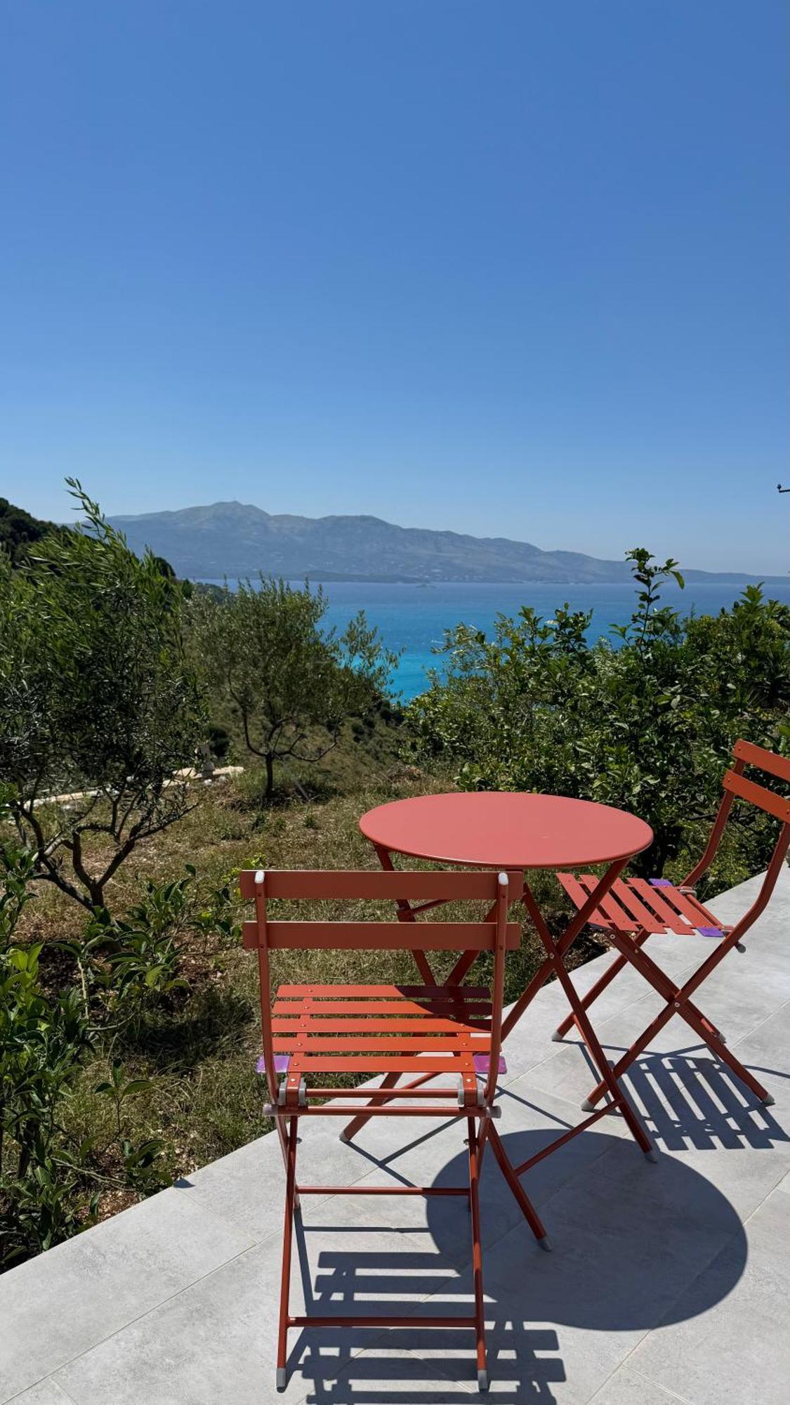 Bedro * Saranda